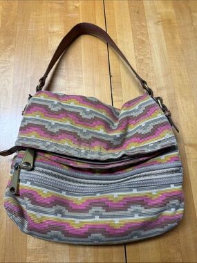 Fossils vintage Shoulder Bag with Neutral Straps